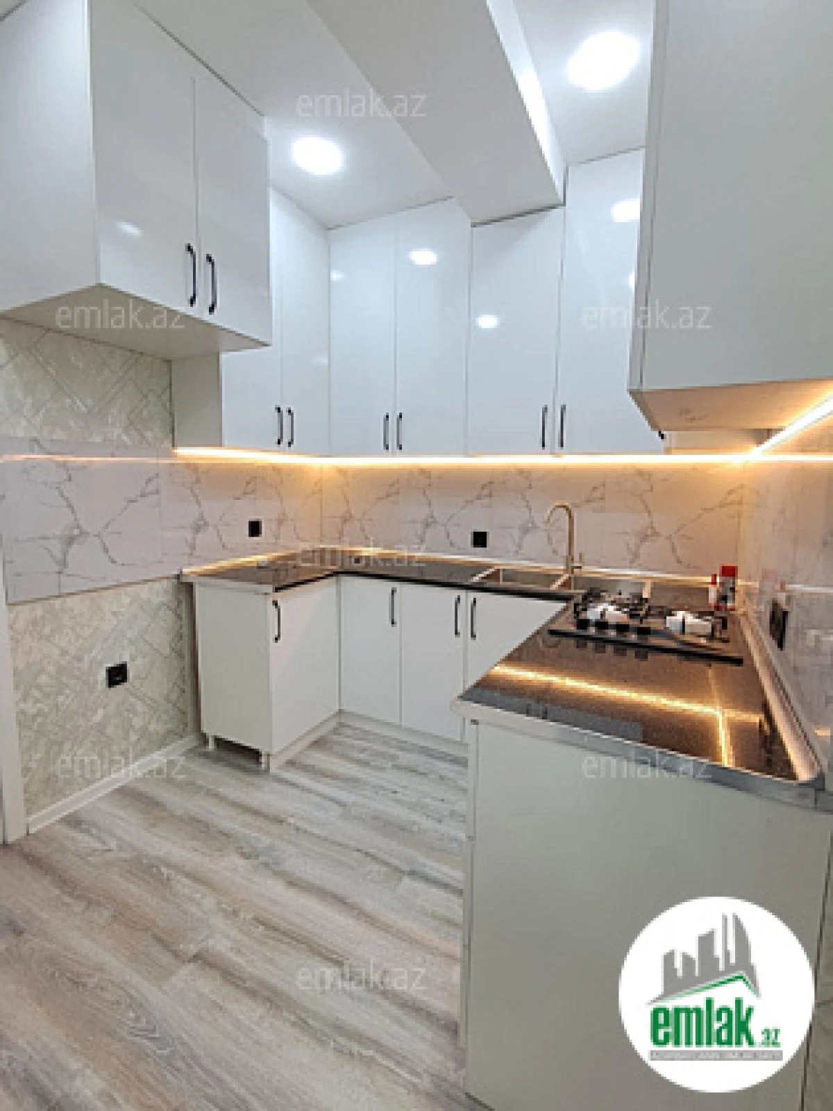 Satılır 2 otaqlı yeni tikili 68 m²