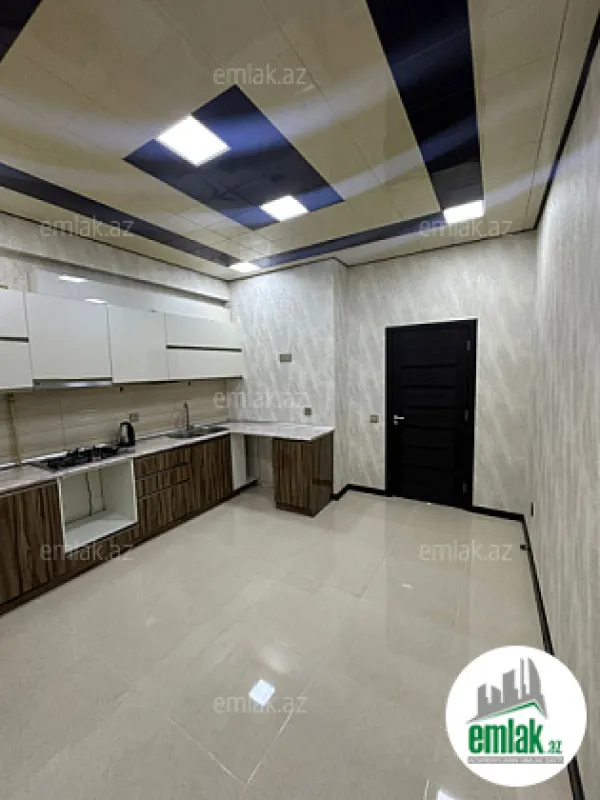 Satılır 3 otaqlı yeni tikili 130 m²