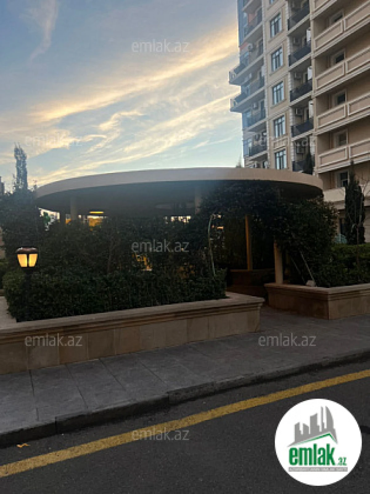 Satılır 2 otaqlı yeni tikili 65 m²