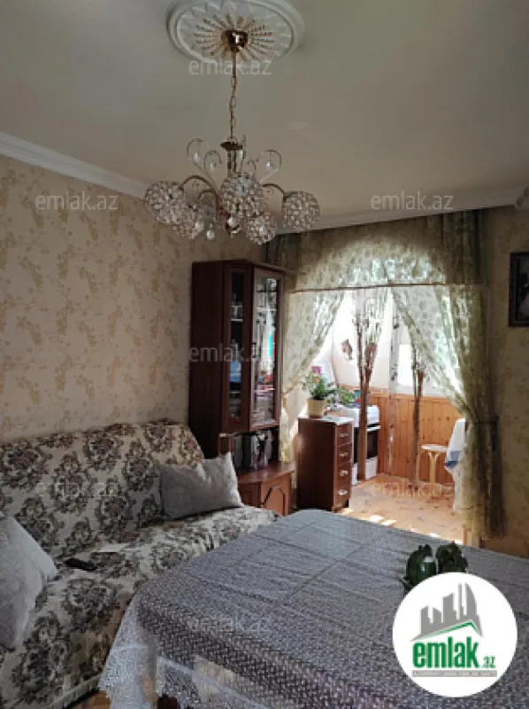Satılır 2 otaqlı köhnə tikili 33 m²