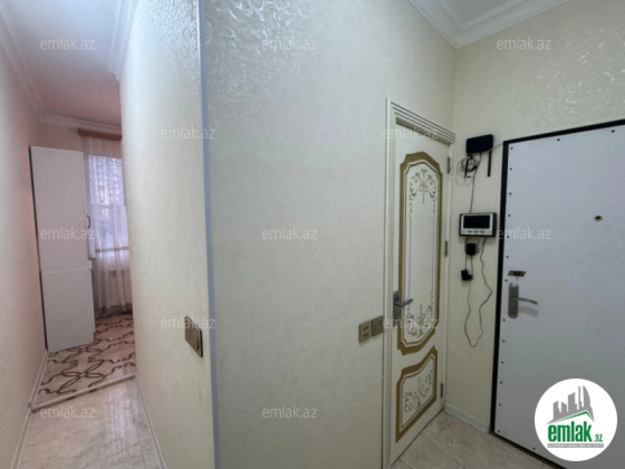 Satılır 2 otaqlı köhnə tikili 55 m²