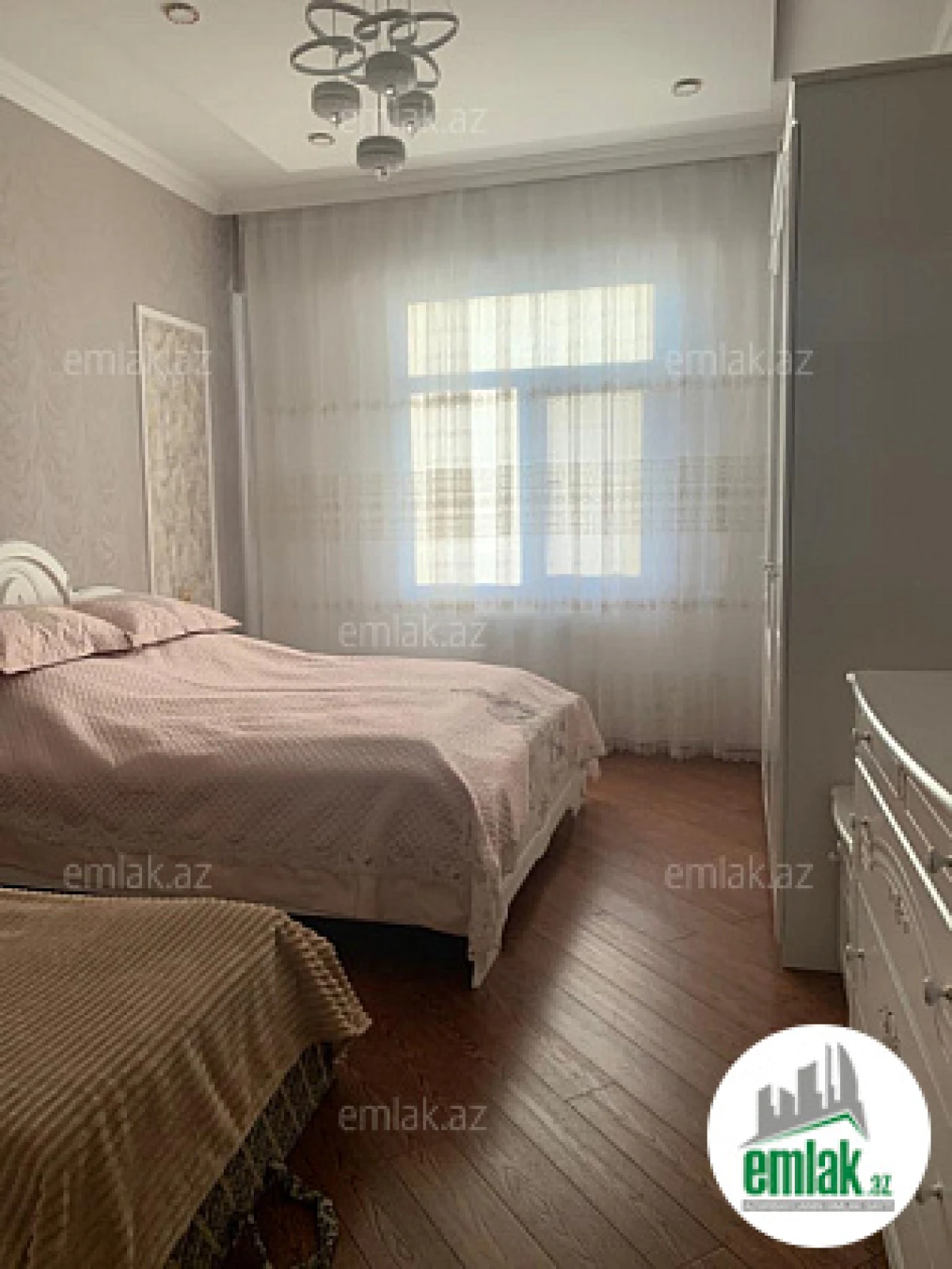 Satılır 3 otaqlı yeni tikili 143 m²