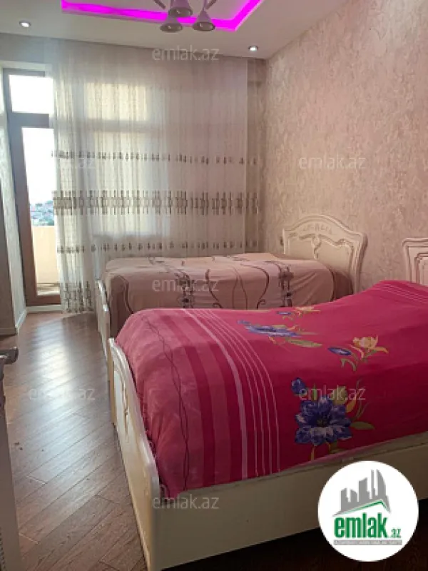 Satılır 3 otaqlı yeni tikili 143 m²