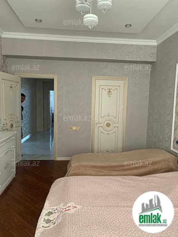 Satılır 3 otaqlı yeni tikili 143 m²