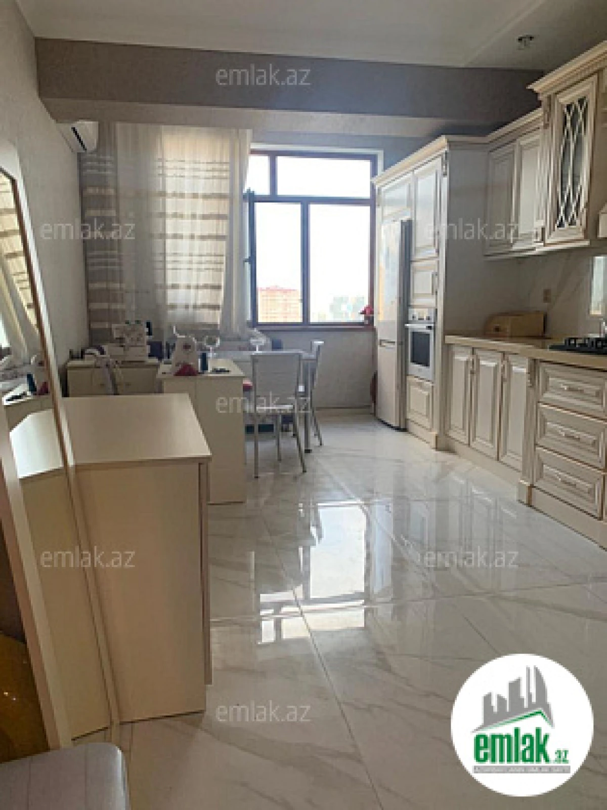 Satılır 3 otaqlı yeni tikili 143 m²