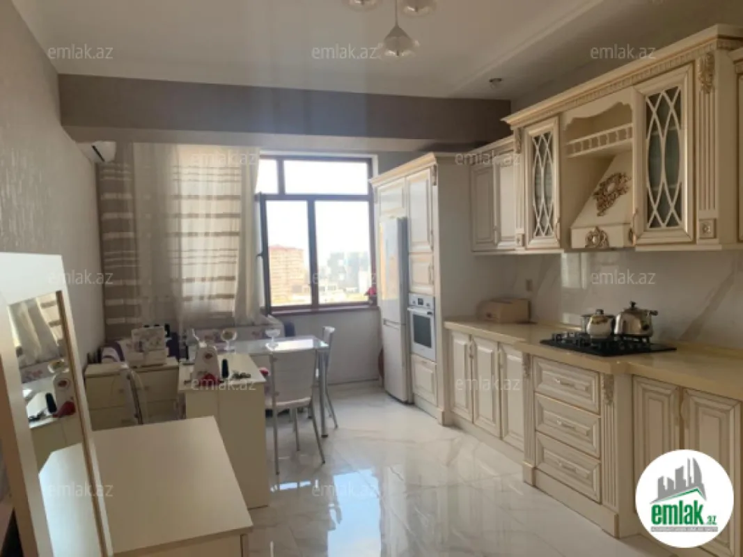 Satılır 3 otaqlı yeni tikili 143 m²