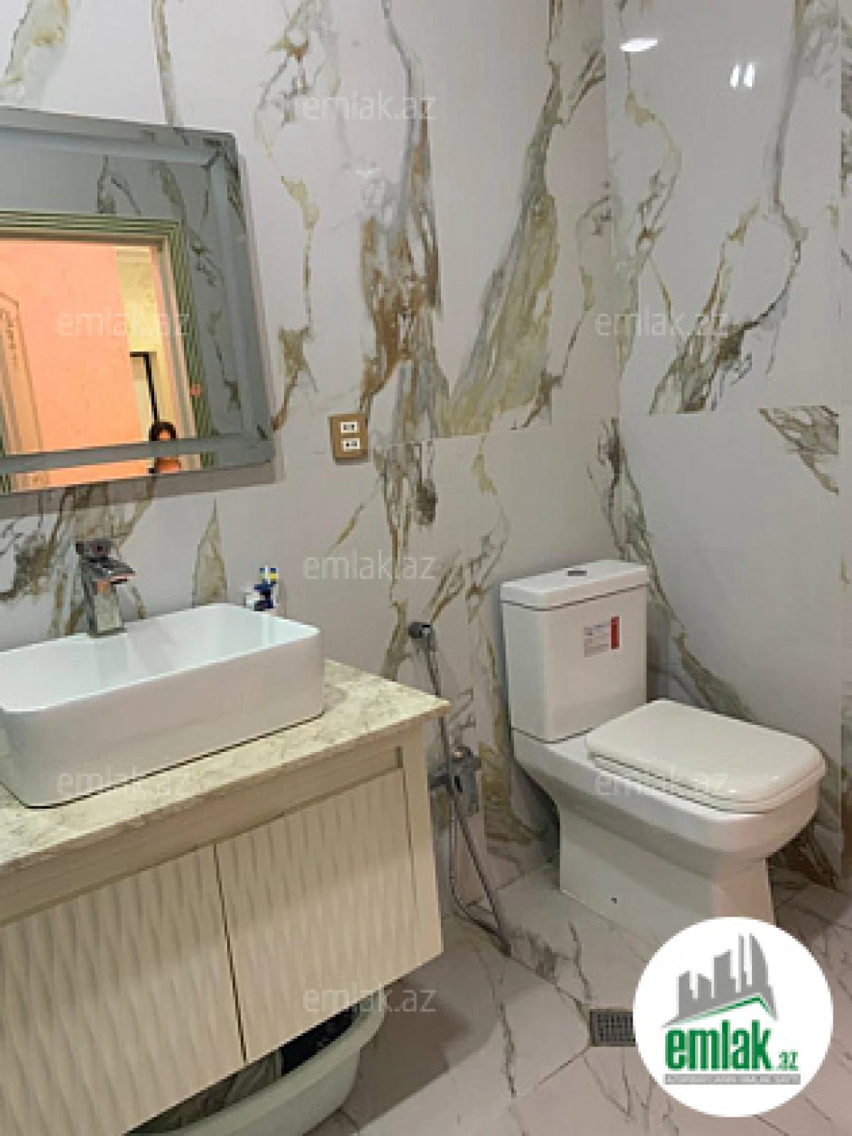 Satılır 3 otaqlı yeni tikili 143 m²