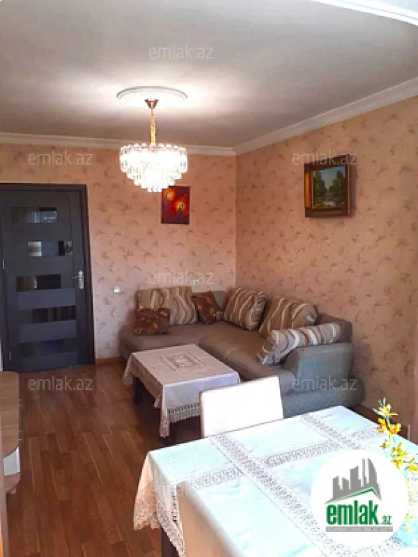 Satılır 3 otaqlı köhnə tikili 90 m²