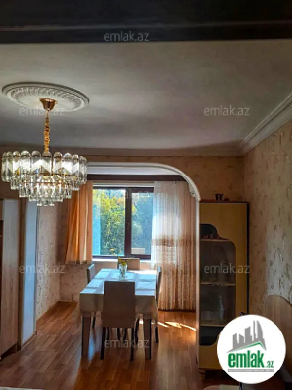 Satılır 3 otaqlı köhnə tikili 90 m²