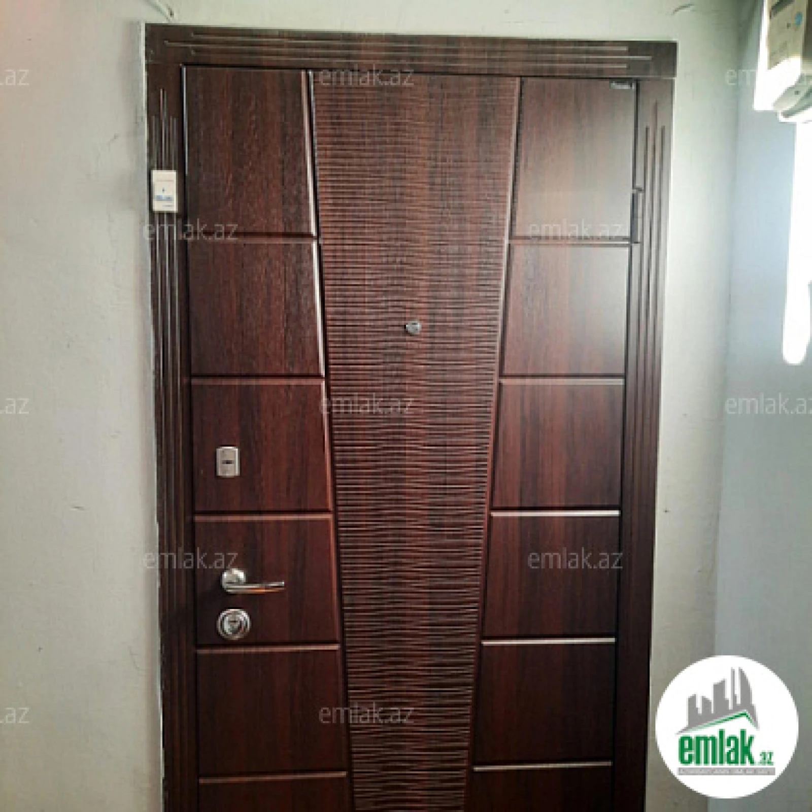 Satılır 3 otaqlı köhnə tikili 90 m²