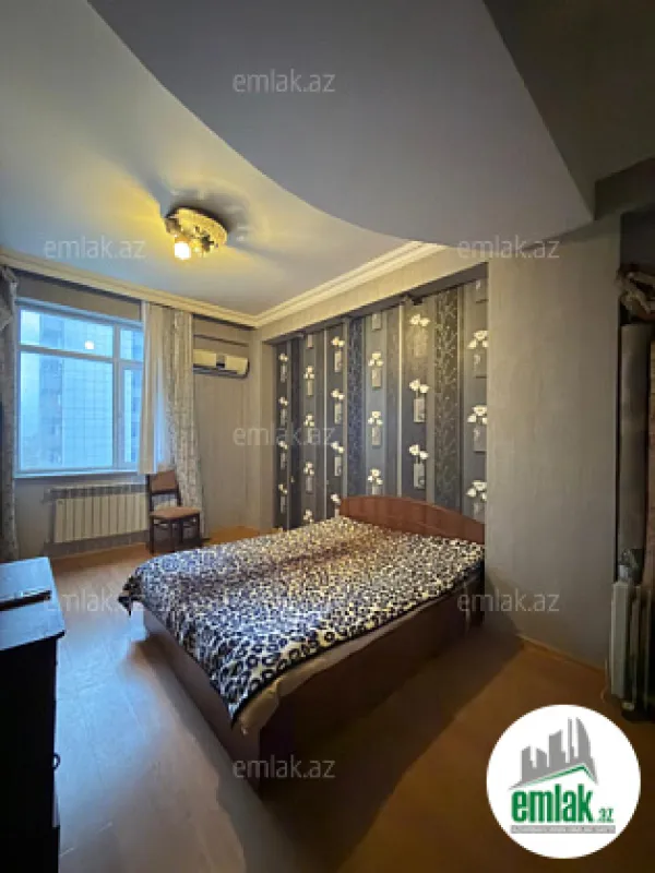 Satılır 3 otaqlı yeni tikili 100 m²