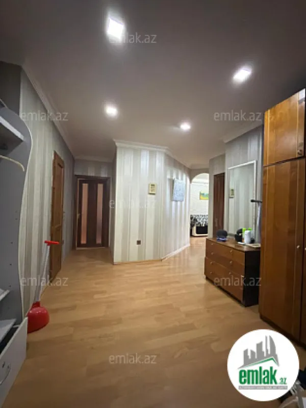 Satılır 3 otaqlı yeni tikili 100 m²