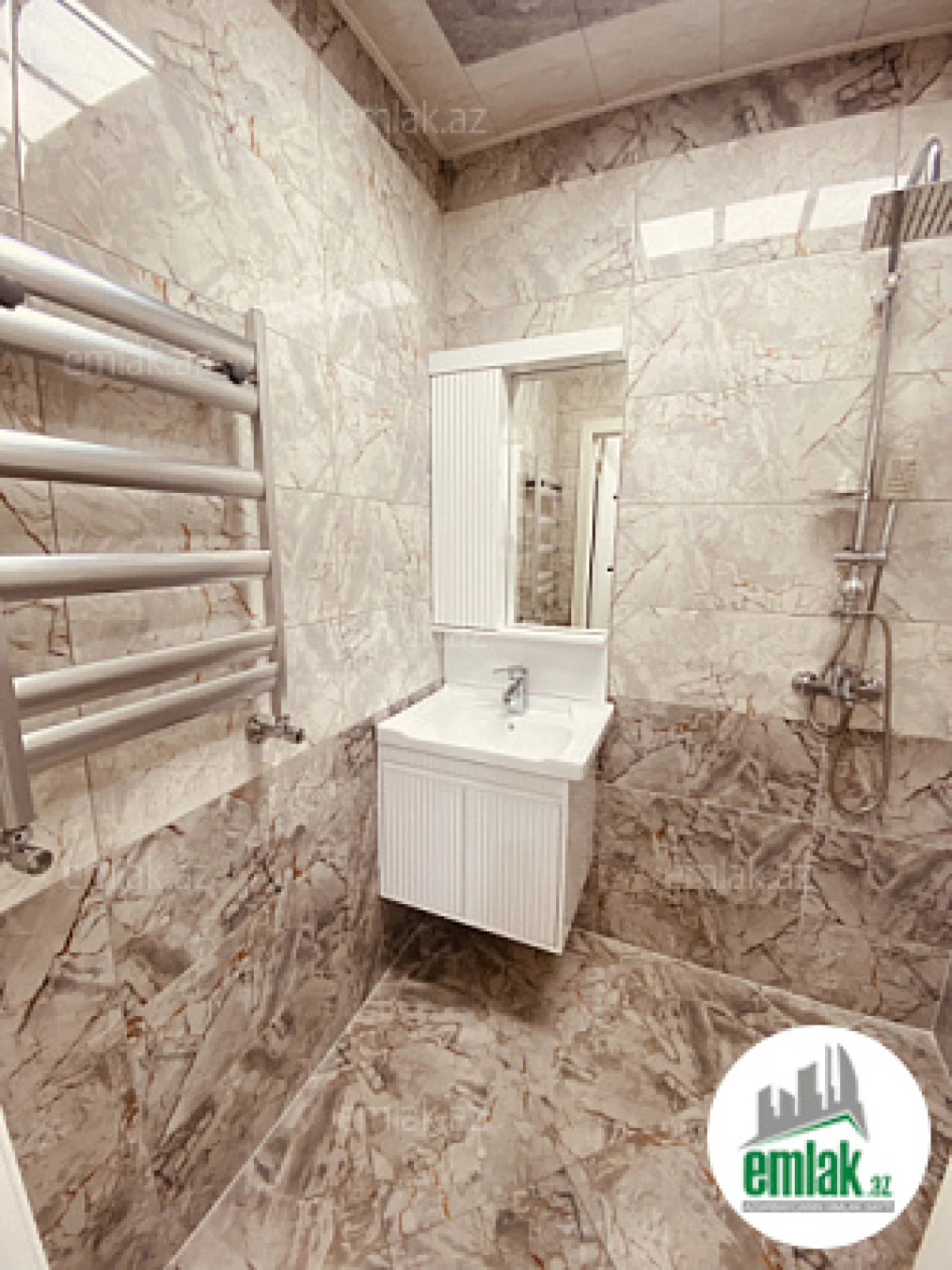 Satılır 2 otaqlı yeni tikili 42 m²