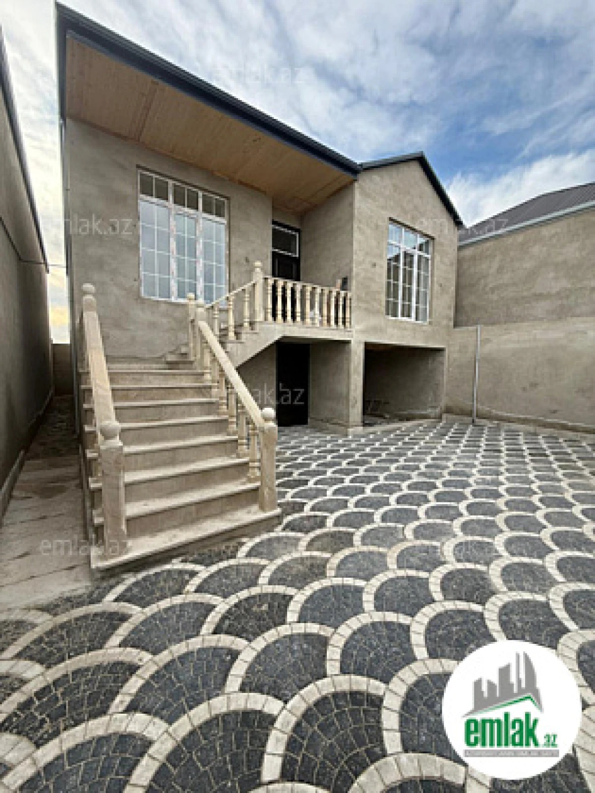 Satılır 4 otaqlı həyət evi 125 m²