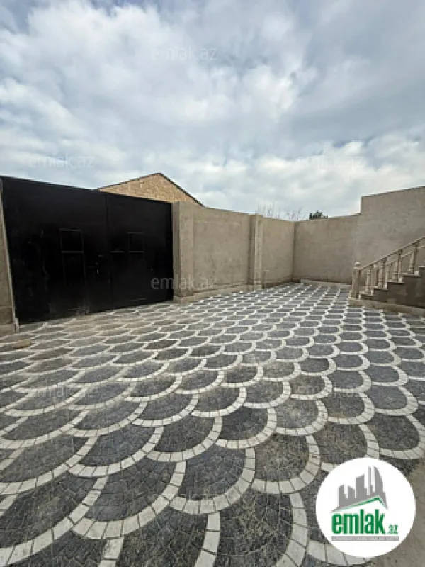 Satılır 4 otaqlı həyət evi 125 m²