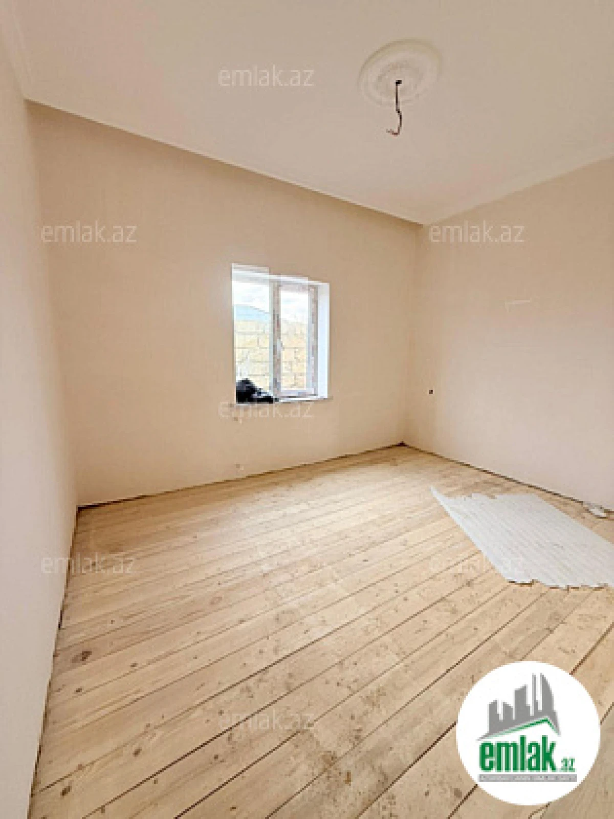 Satılır 4 otaqlı həyət evi 125 m²