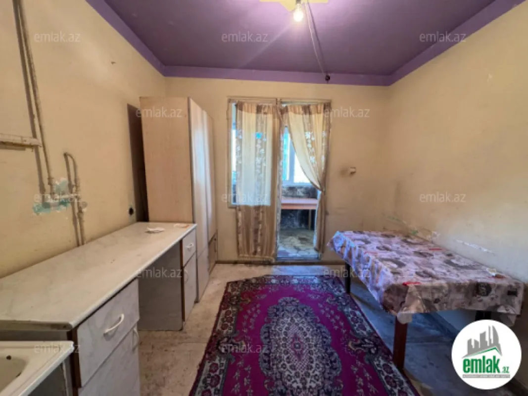 Satılır 4 otaqlı köhnə tikili 108 m²