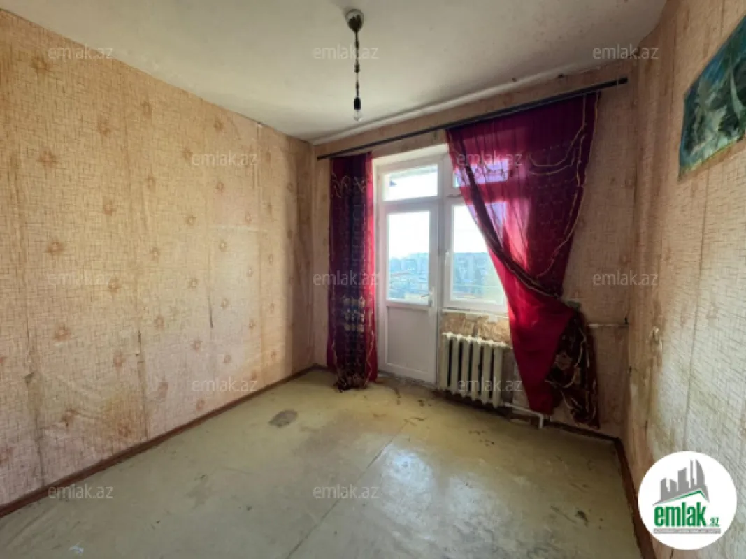 Satılır 4 otaqlı köhnə tikili 108 m²