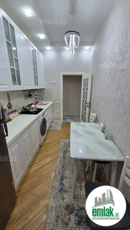 Satılır 3 otaqlı yeni tikili 82 m²