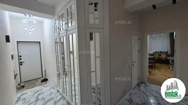 Satılır 3 otaqlı yeni tikili 82 m²