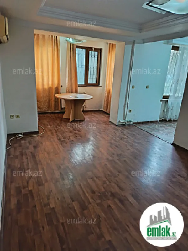 Satılır 2 otaqlı köhnə tikili 42 m²