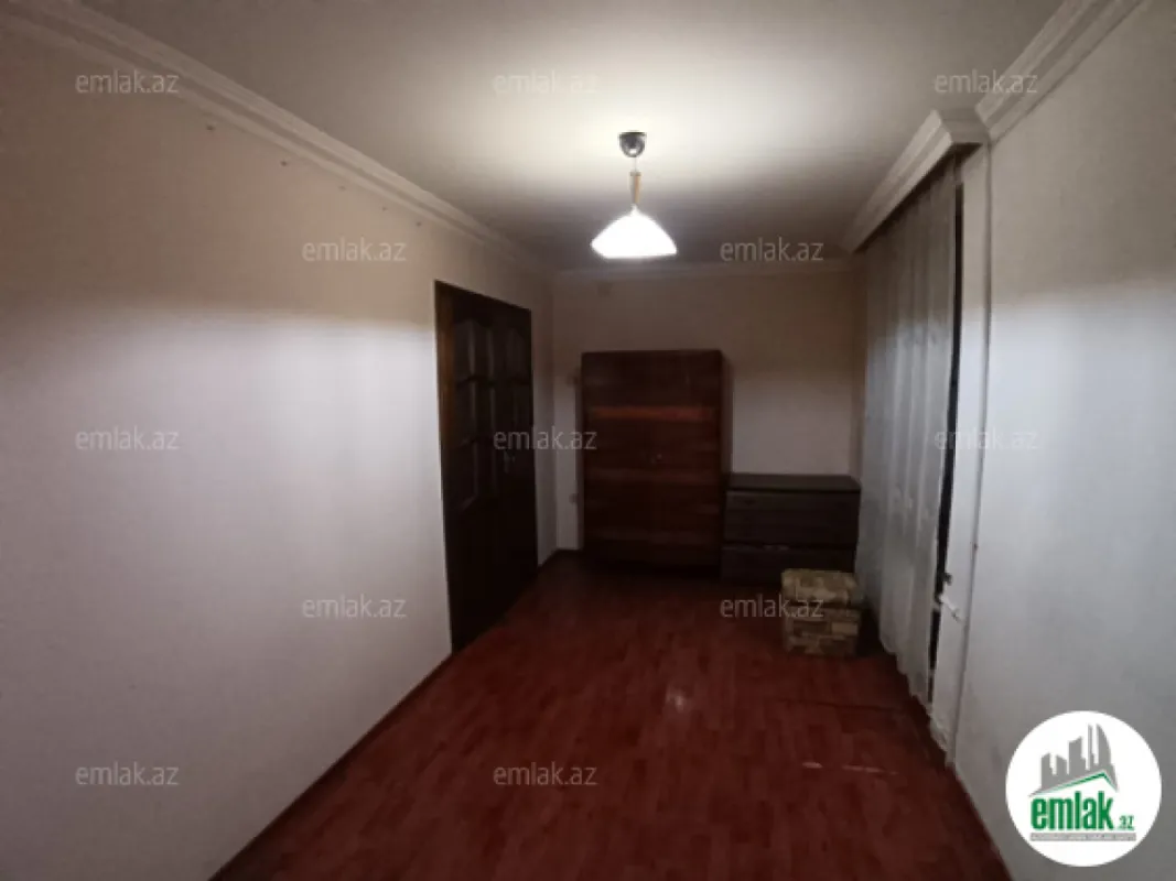 Satılır 2 otaqlı köhnə tikili 42 m²