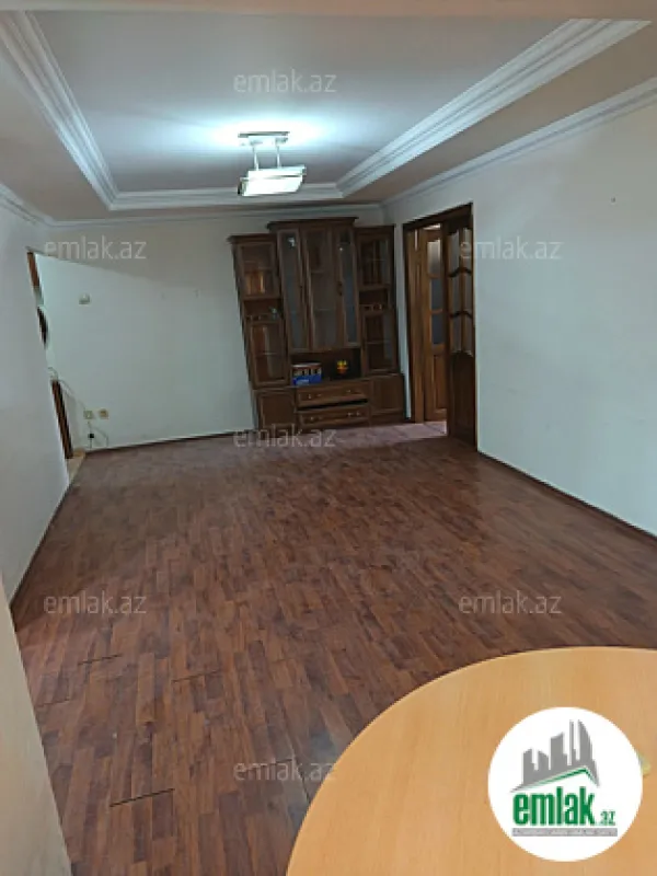 Satılır 2 otaqlı köhnə tikili 42 m²