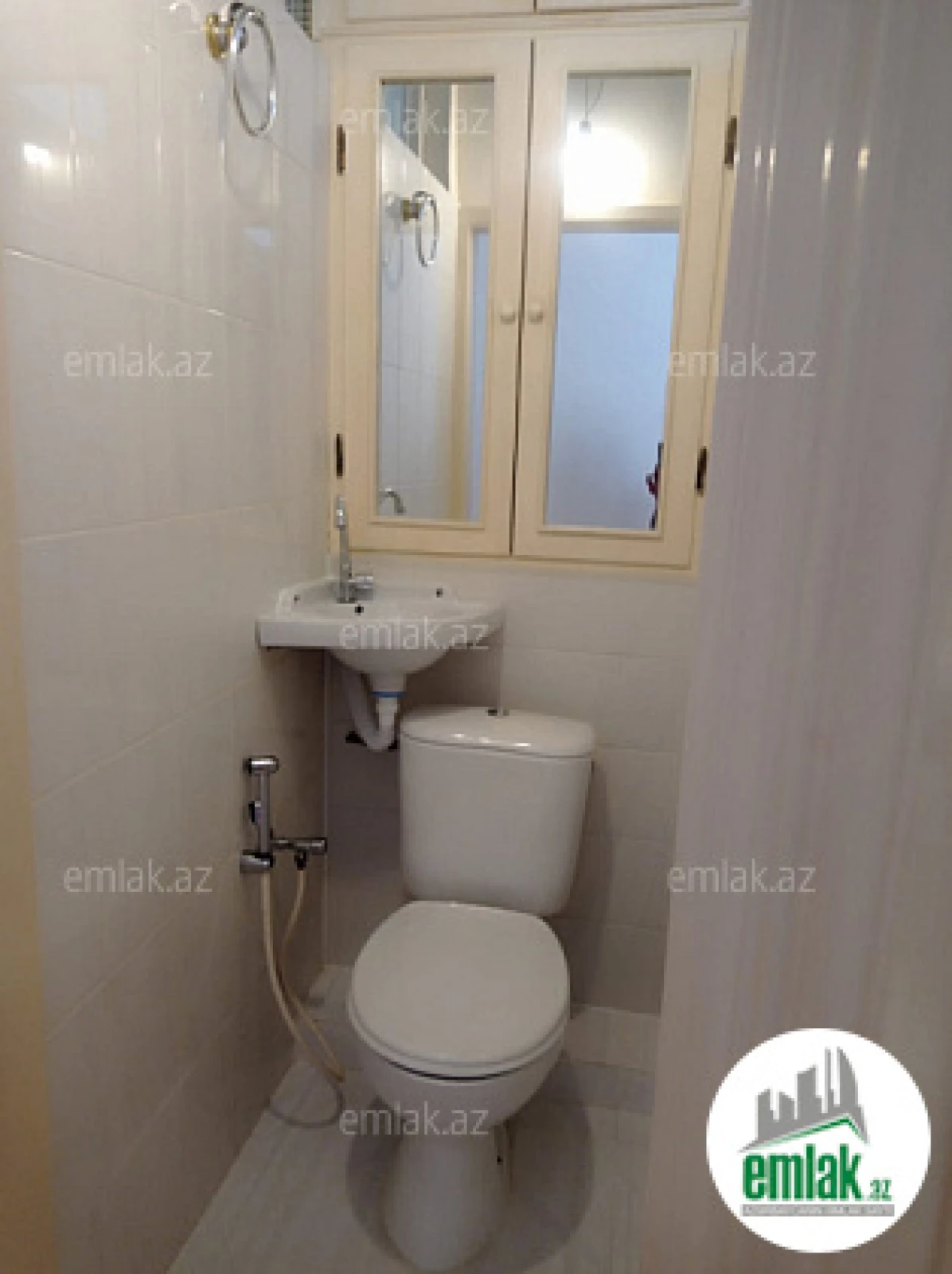 Satılır 3 otaqlı köhnə tikili 80 m²