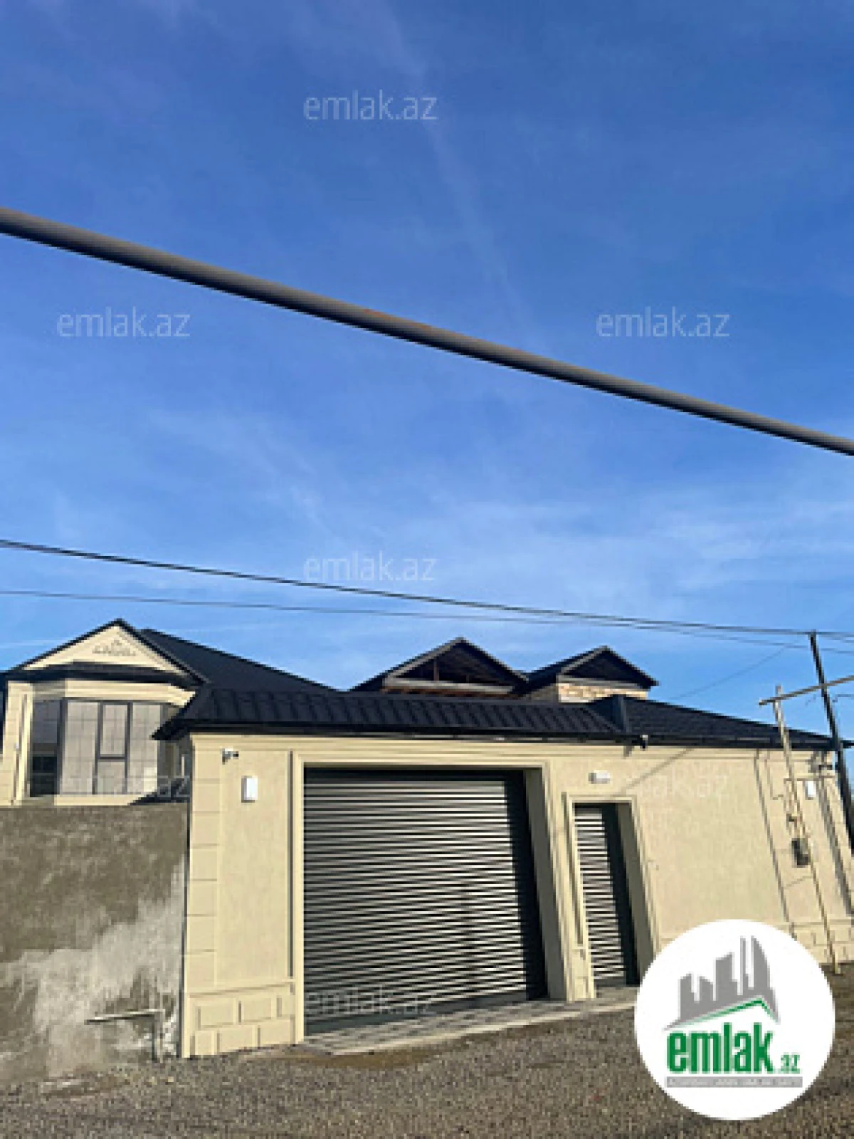 Satılır 6 otaqlı həyət evi 3 m²