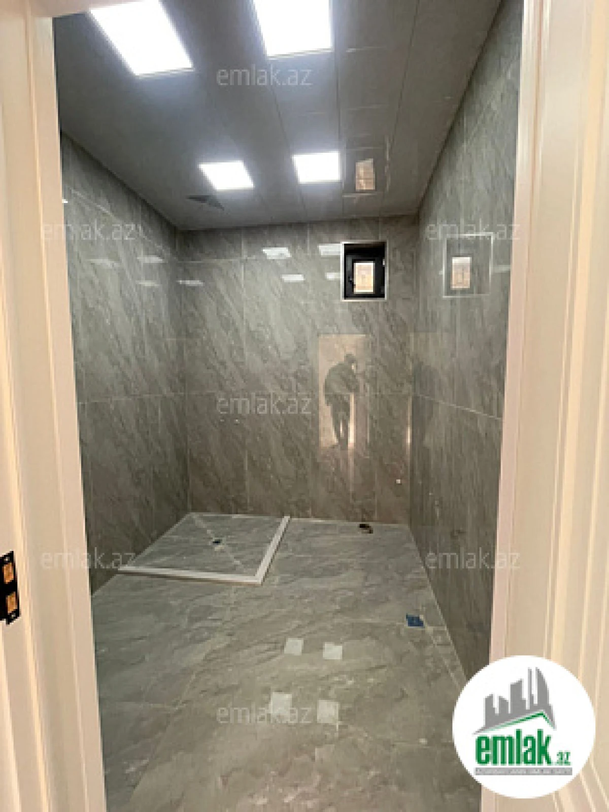 Satılır 6 otaqlı həyət evi 3 m²