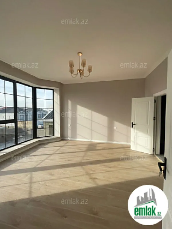 Satılır 6 otaqlı həyət evi 3 m²