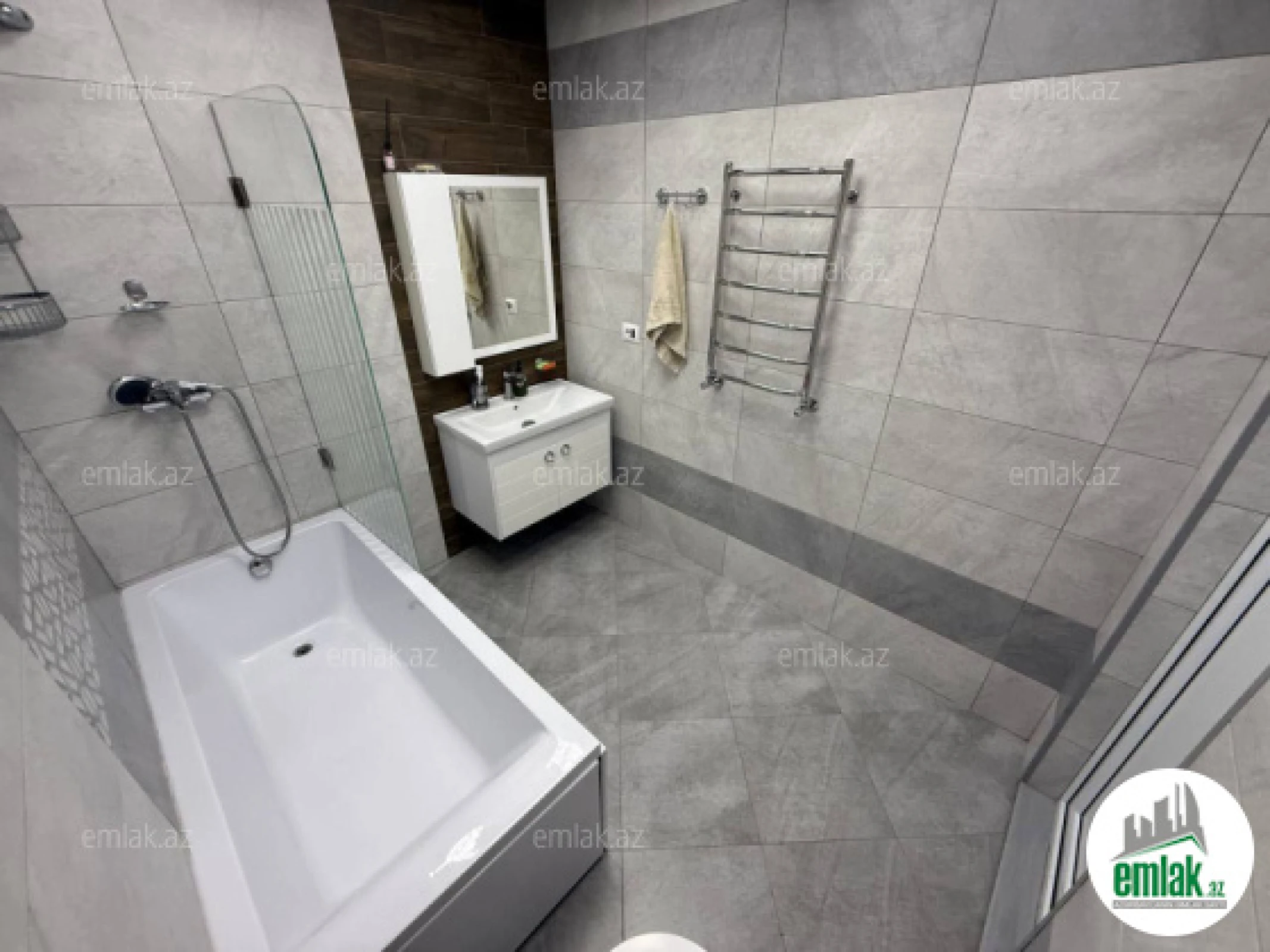 Satılır 4 otaqlı həyət evi 150 m²