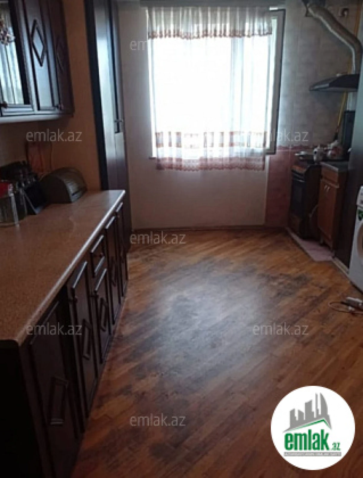 Satılır 2 otaqlı köhnə tikili 55 m²