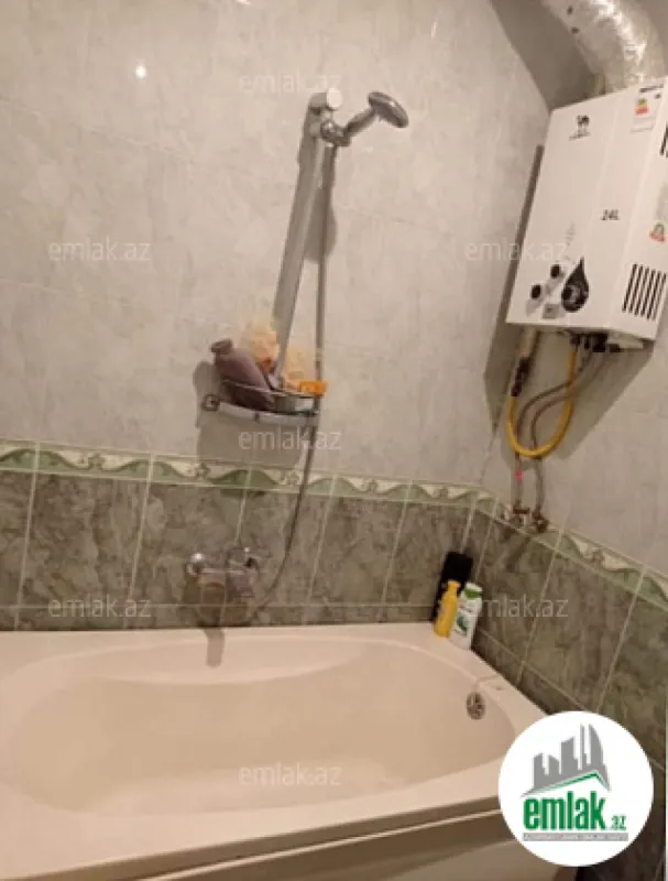 Satılır 2 otaqlı köhnə tikili 55 m²