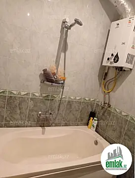Satılır 2 otaqlı köhnə tikili 55 m²