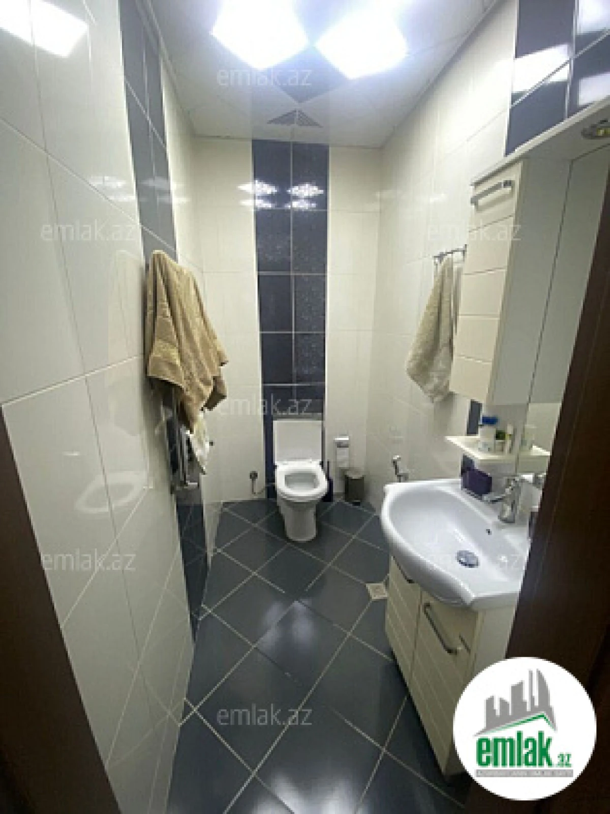 Satılır 3 otaqlı yeni tikili 105 m²