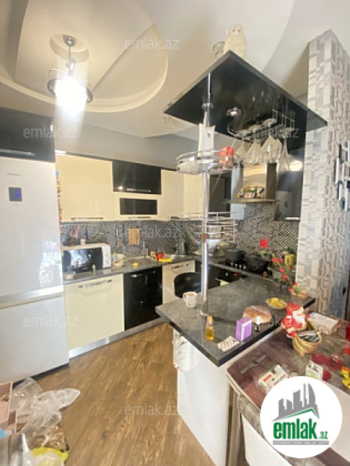 Satılır 3 otaqlı yeni tikili 105 m²