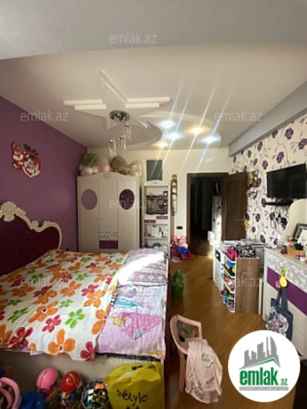 Satılır 3 otaqlı yeni tikili 105 m²