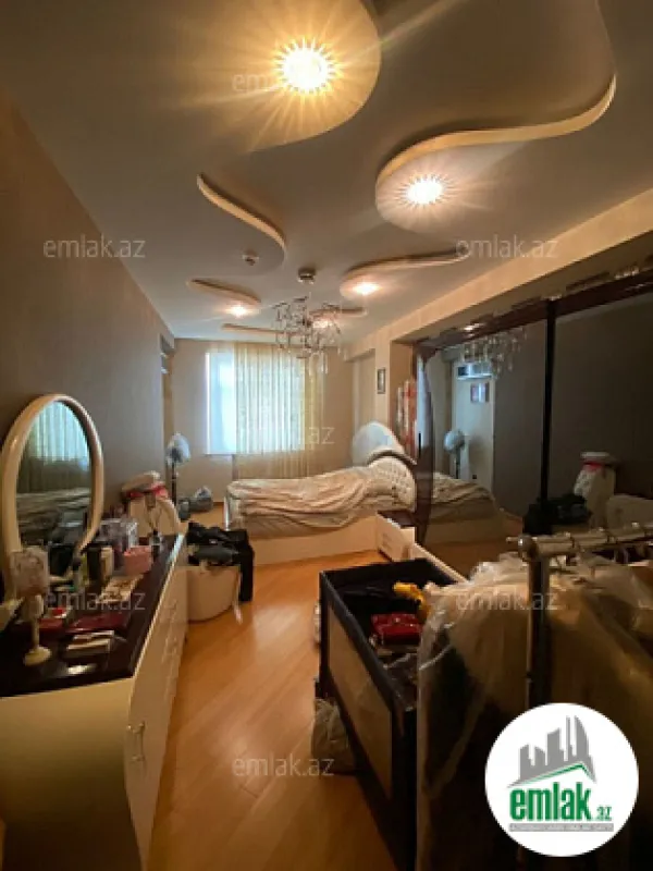 Satılır 3 otaqlı yeni tikili 105 m²