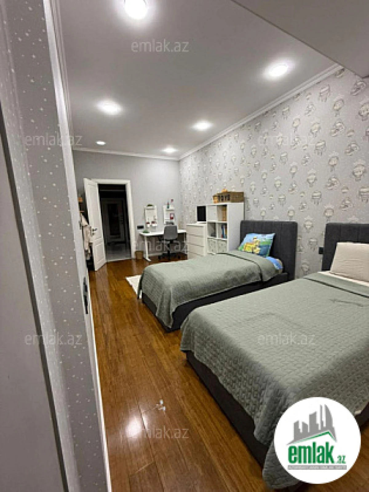 Satılır 3 otaqlı yeni tikili 95.5 m²