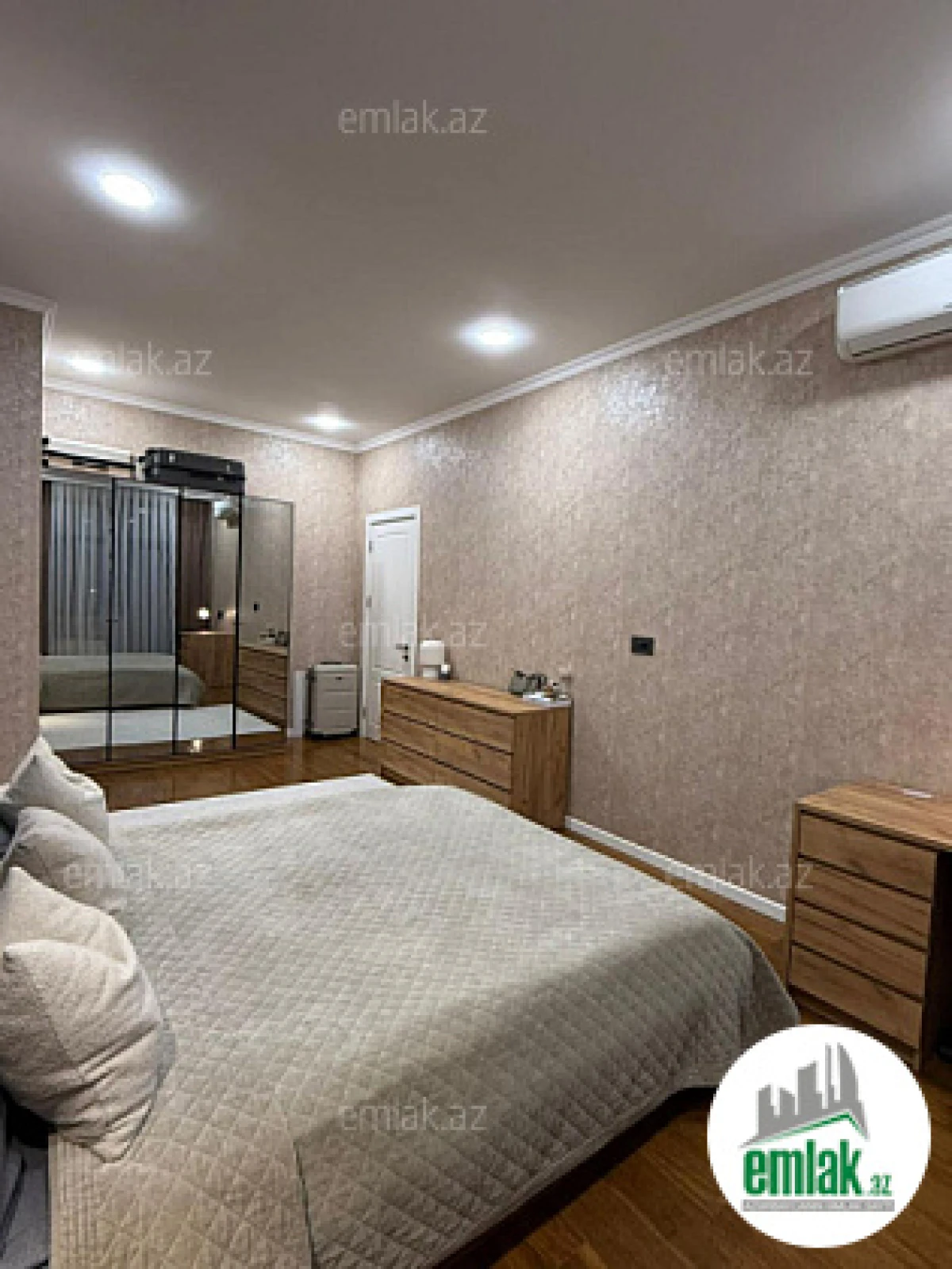 Satılır 3 otaqlı yeni tikili 95.5 m²