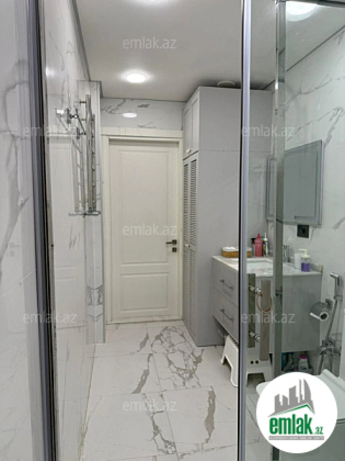 Satılır 3 otaqlı yeni tikili 95.5 m²