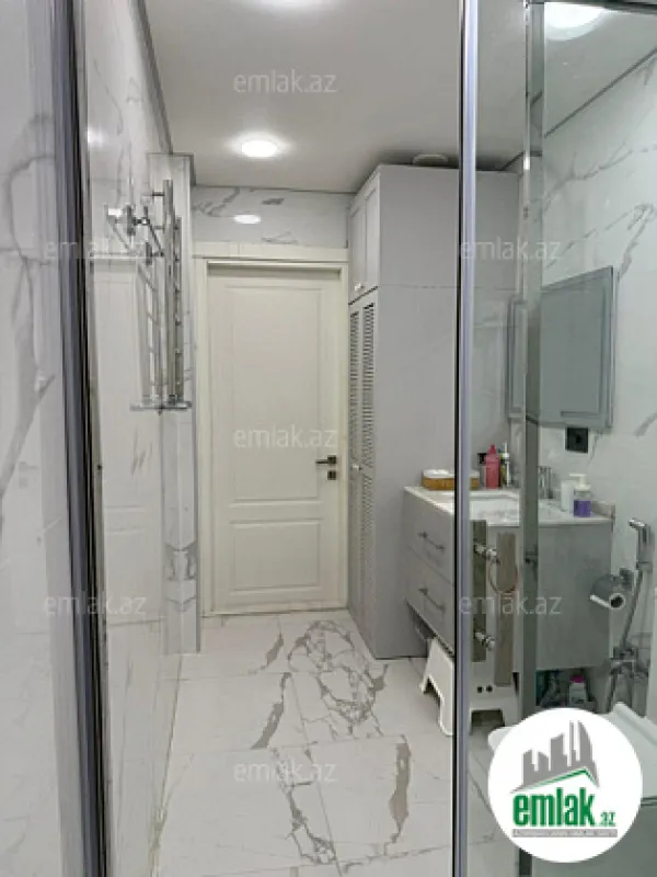 Satılır 3 otaqlı yeni tikili 95.5 m²