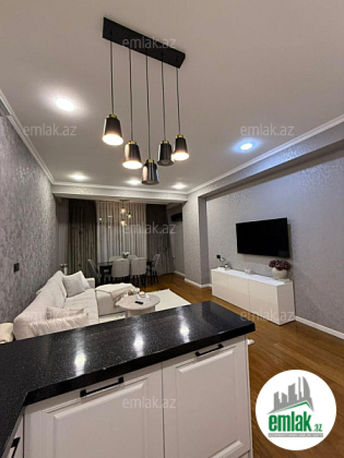 Satılır 3 otaqlı yeni tikili 95.5 m²