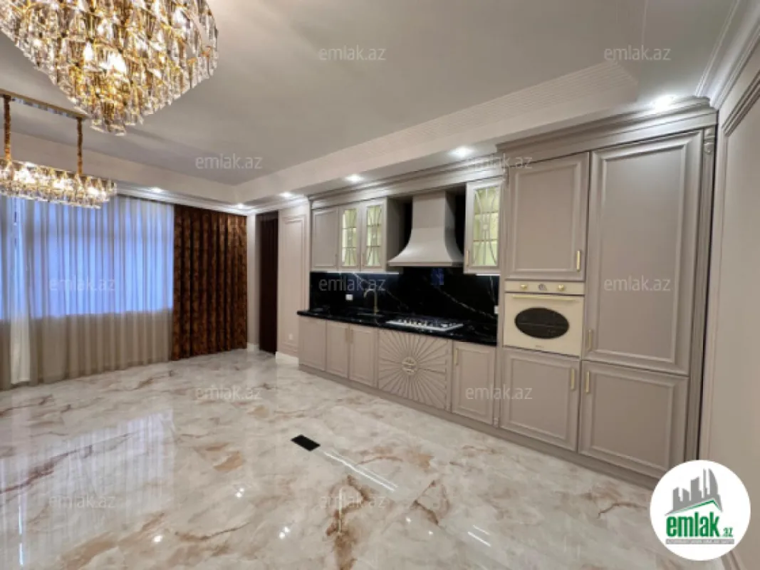 Satılır 3 otaqlı yeni tikili 115 m²