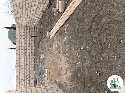 Satılır 4 otaqlı həyət evi 132 m²