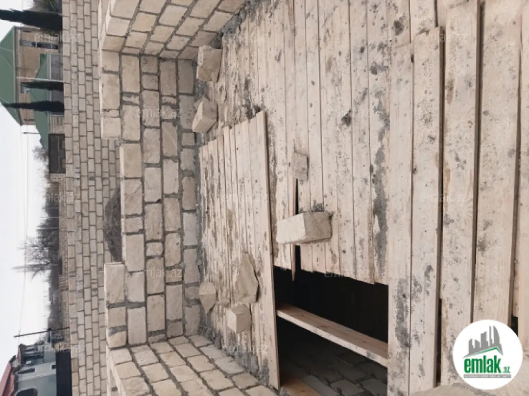 Satılır 4 otaqlı həyət evi 132 m²