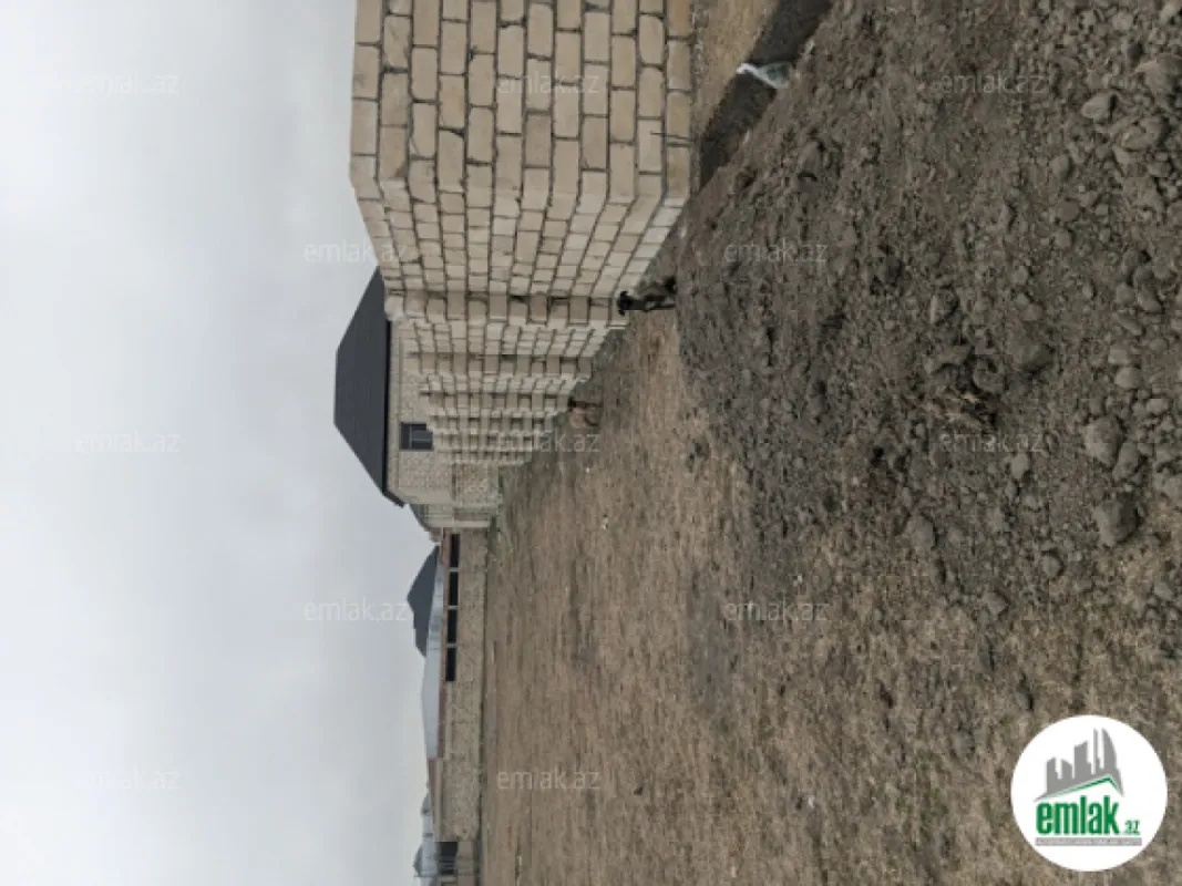 Satılır 4 otaqlı həyət evi 132 m²