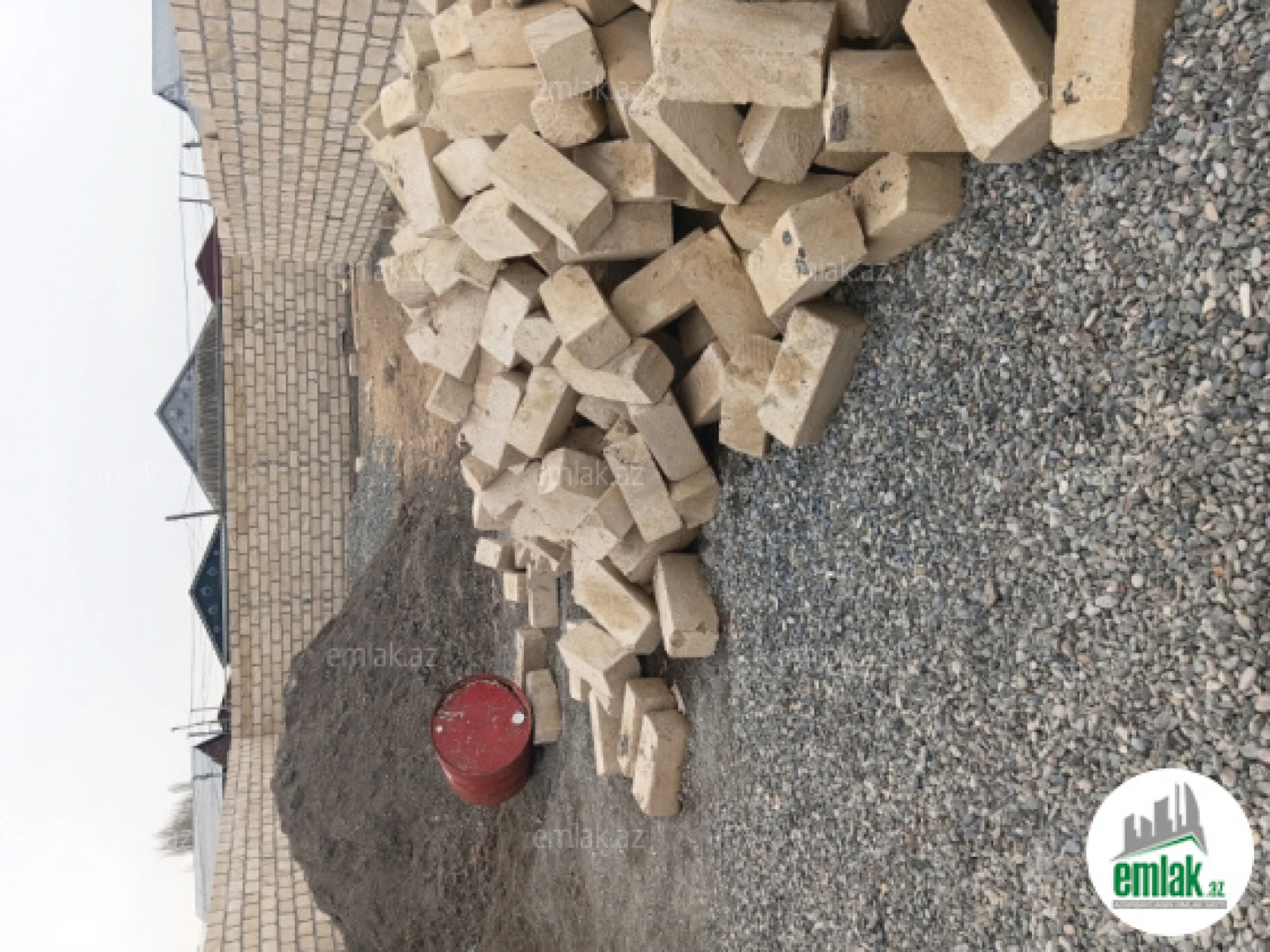 Satılır 4 otaqlı həyət evi 132 m²