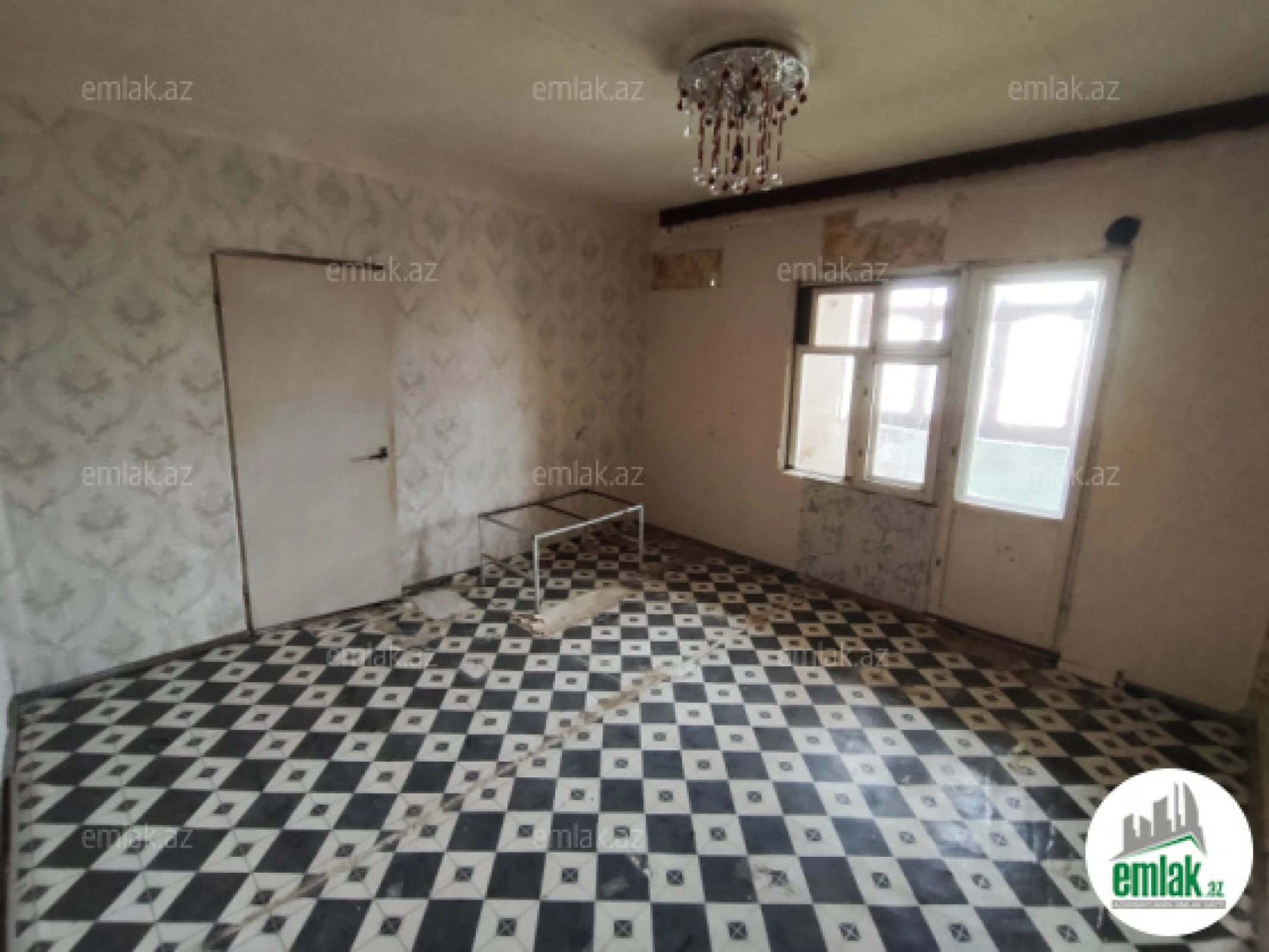 Satılır 4 otaqlı köhnə tikili 81 m²